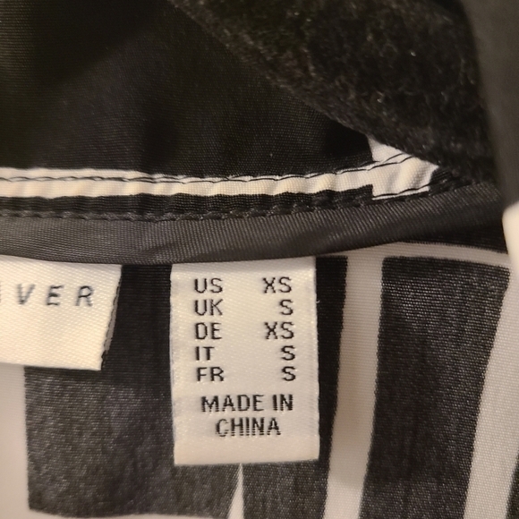 Susan Graver Bomber Jacket Peachskin Zip-Front Art Deco Avant Pop Bold Size XS - Picture 4 of 15